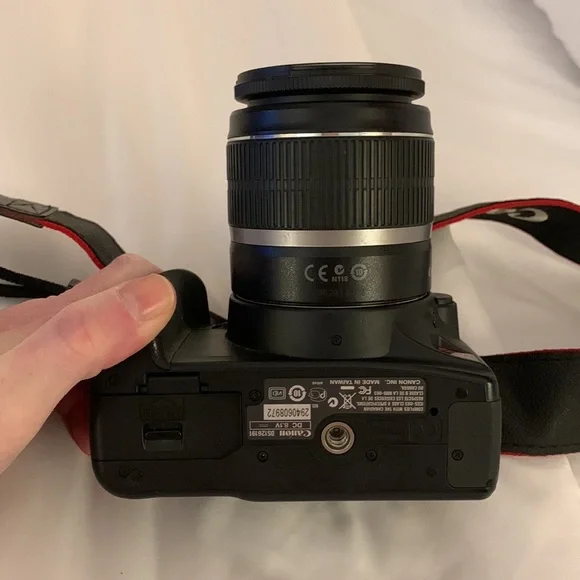 CANON REBEL XS EOS Digital Camera pop out  display screen IMAGE STABILIZER LENSE - Picture 10 of 16